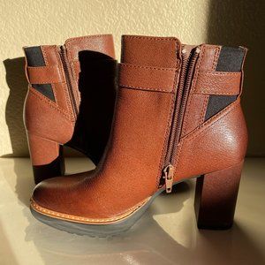 Naturalizer Cora Low Ankle Boot - Cinnamon Brown Leather -- Size 5